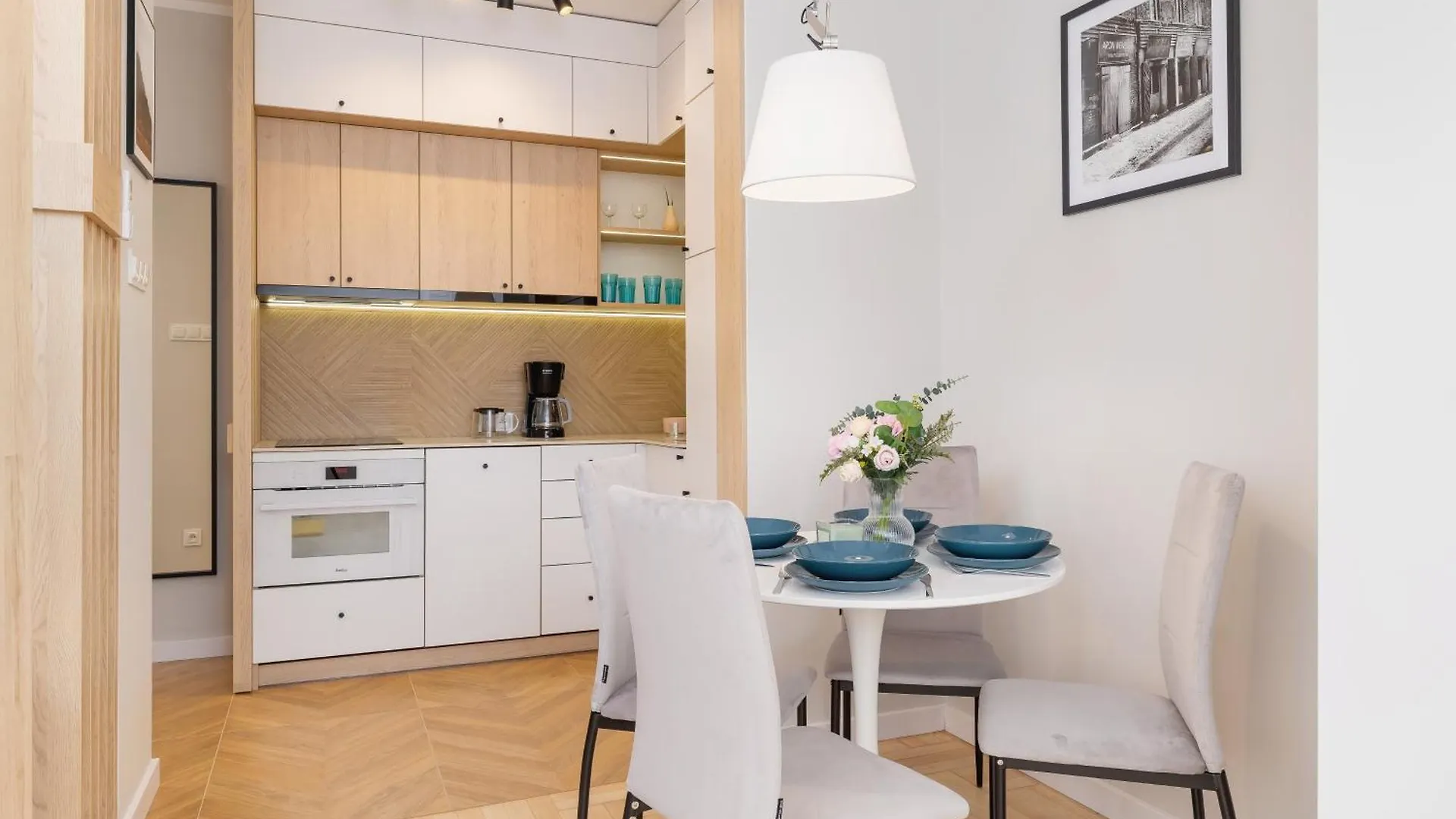 Apartamenty Warszauera Z Klimatyzacja Na Krakowskim Kazimierzu By Noclegi Renters 0*, Krakow