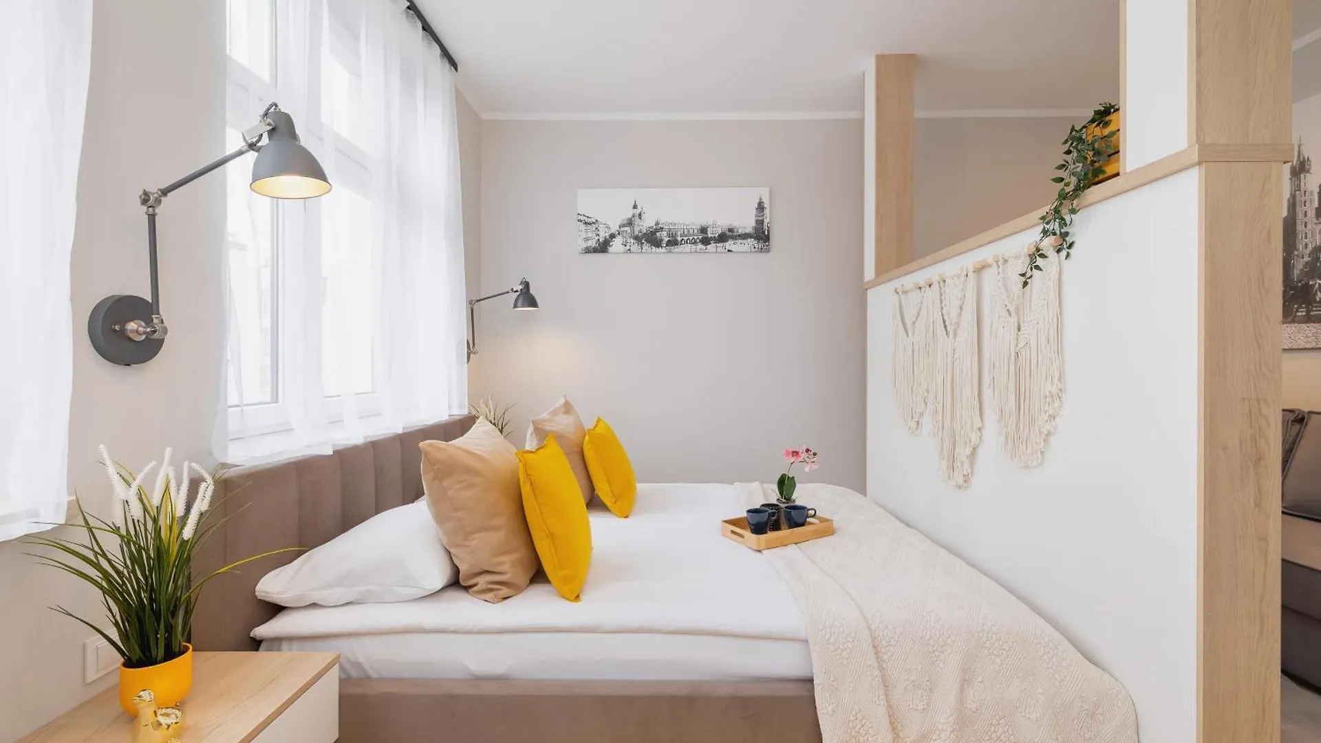 Apartment Apartamenty Warszauera Z Klimatyzacja Na Krakowskim Kazimierzu By Noclegi Renters