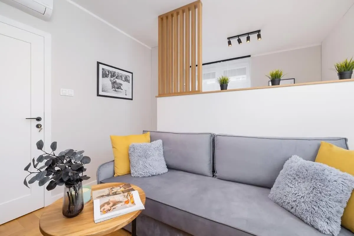 Apartamenty Warszauera Z Klimatyzacja Na Krakowskim Kazimierzu By Noclegi Renters Krakow