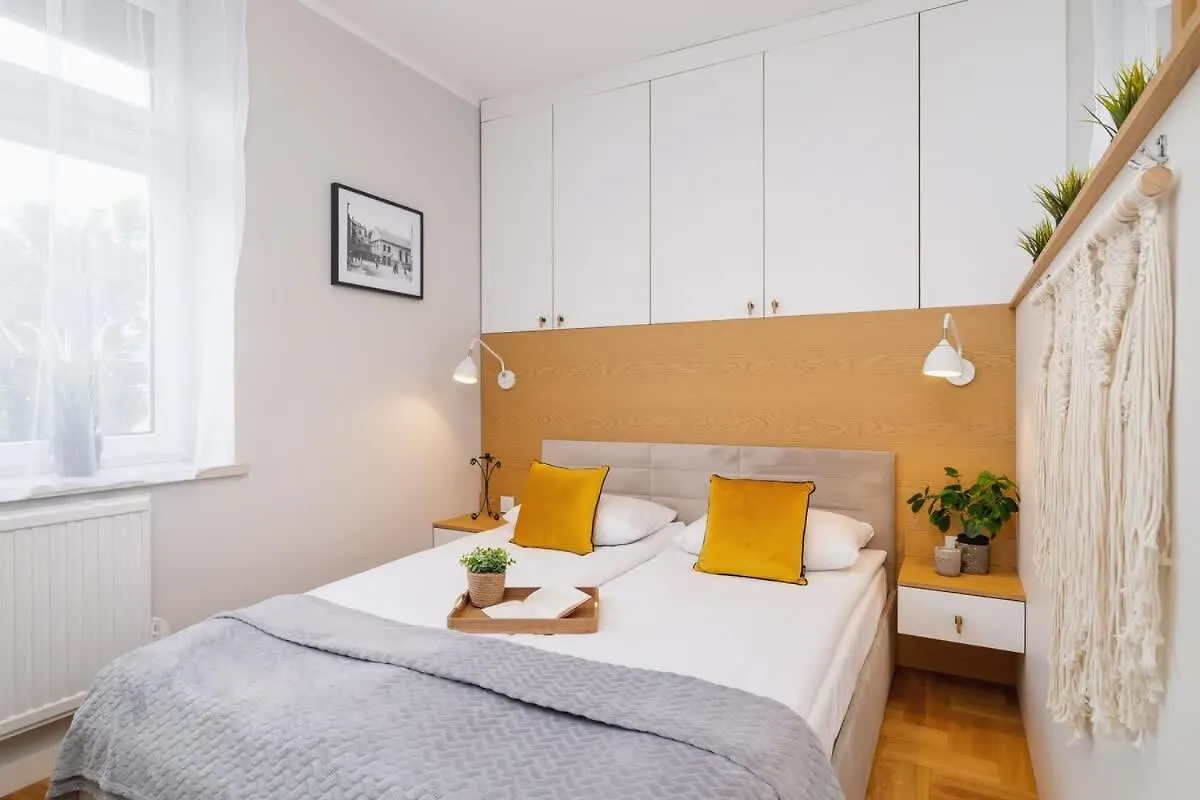 Apartamenty Warszauera Z Klimatyzacja Na Krakowskim Kazimierzu By Noclegi Renters Krakow