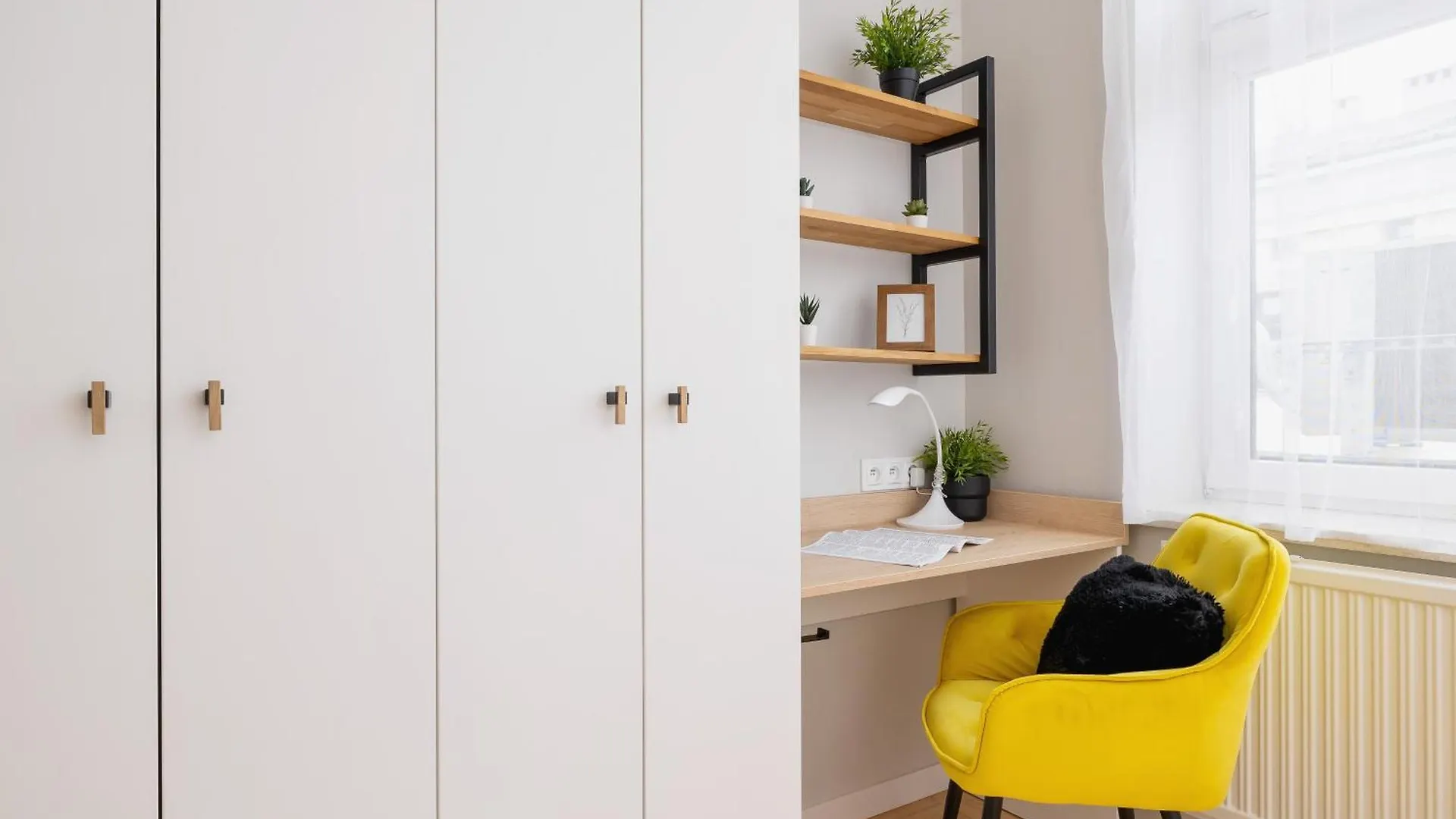 Apartment Apartamenty Warszauera Z Klimatyzacja Na Krakowskim Kazimierzu By Noclegi Renters
