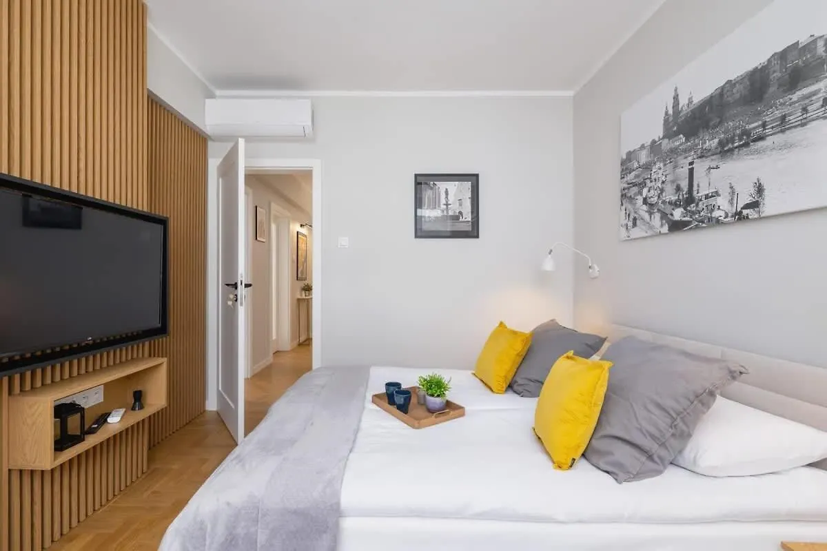 Apartamenty Warszauera Z Klimatyzacja Na Krakowskim Kazimierzu By Noclegi Renters Poland