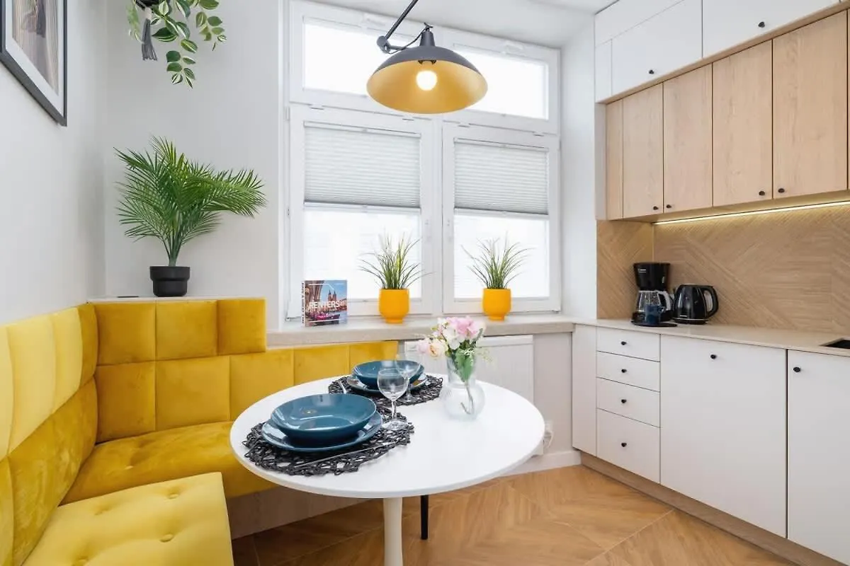 Apartamenty Warszauera Z Klimatyzacja Na Krakowskim Kazimierzu By Noclegi Renters